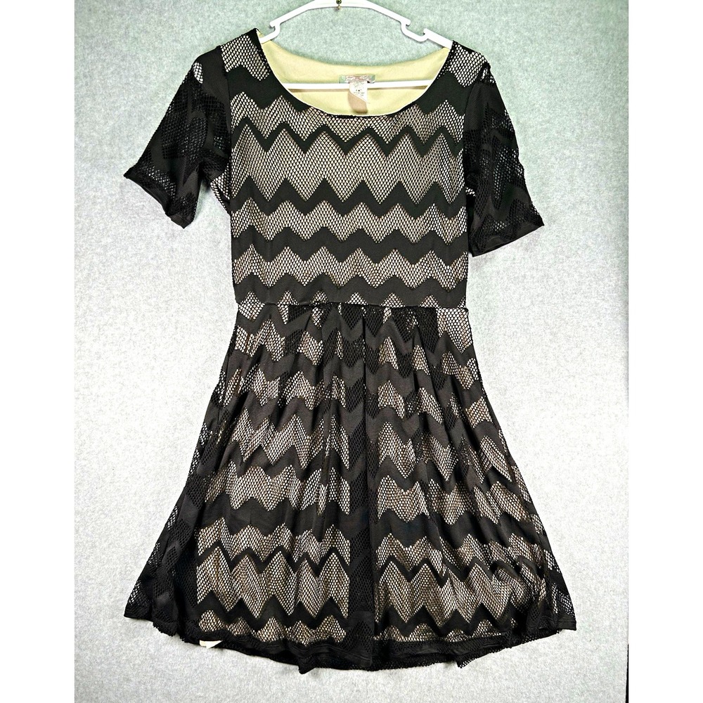 Pretty Young Thing Fit & Flare Dress Womens XS Black Beige Chevron Mesh Lined
